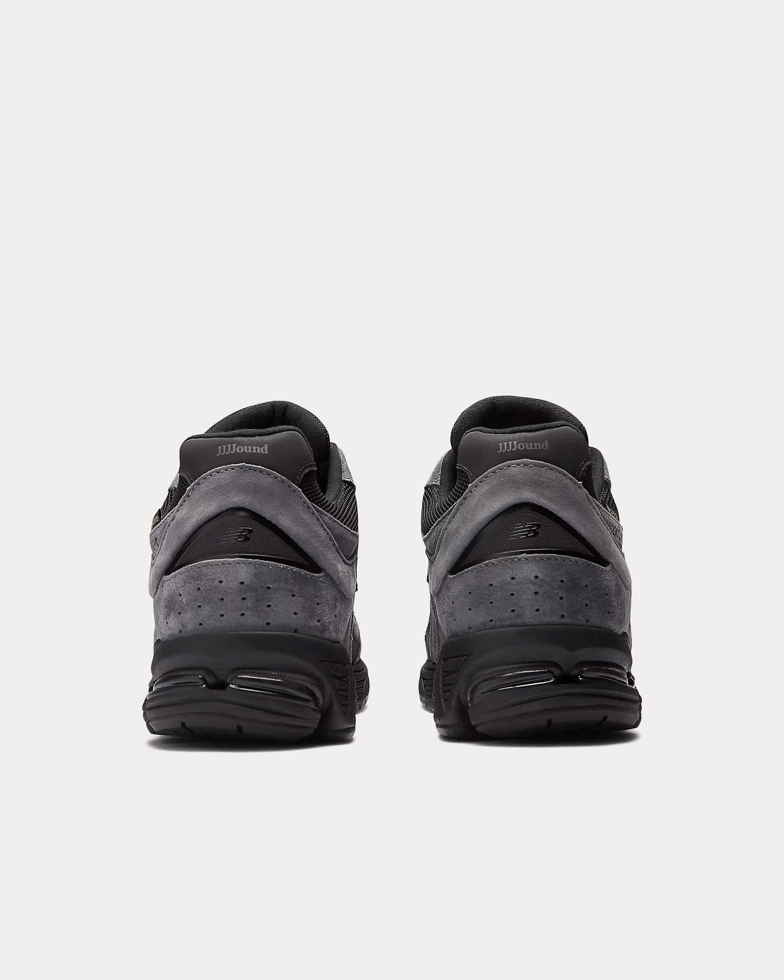 new balance  2002R — 3